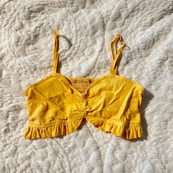 2 crop tops - Picture 1 of 4